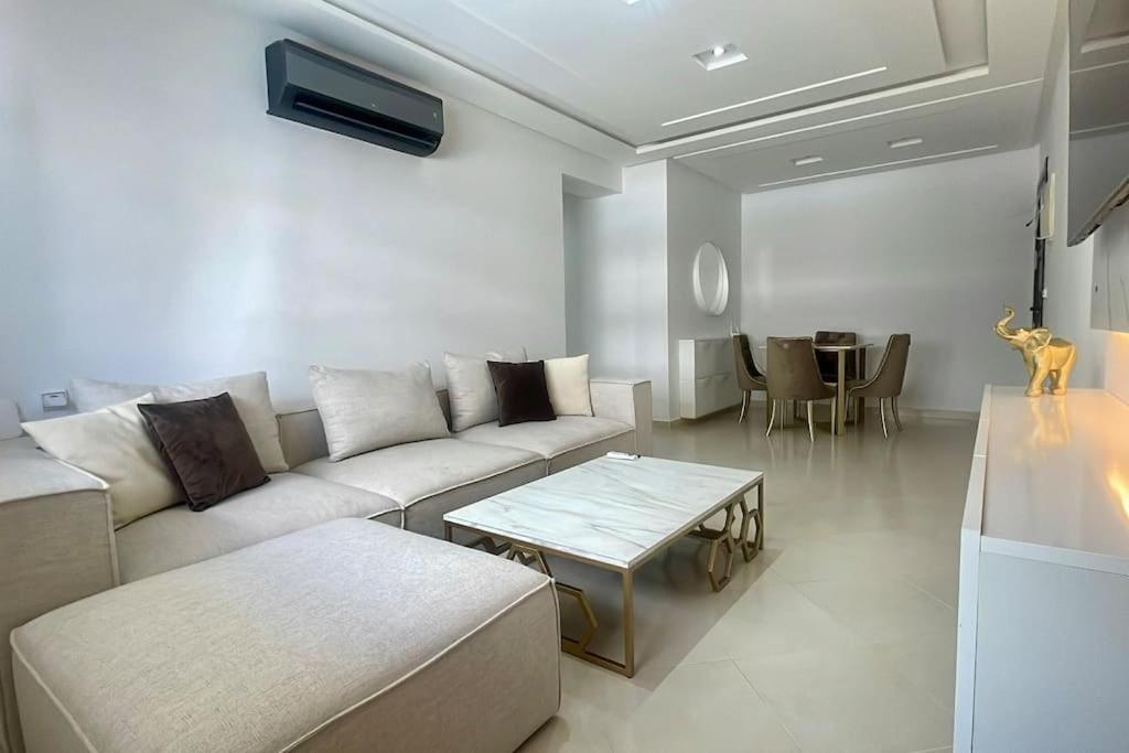 Appartement Spacious 3 Bedrooms & 2 Balcony - Comfortable *