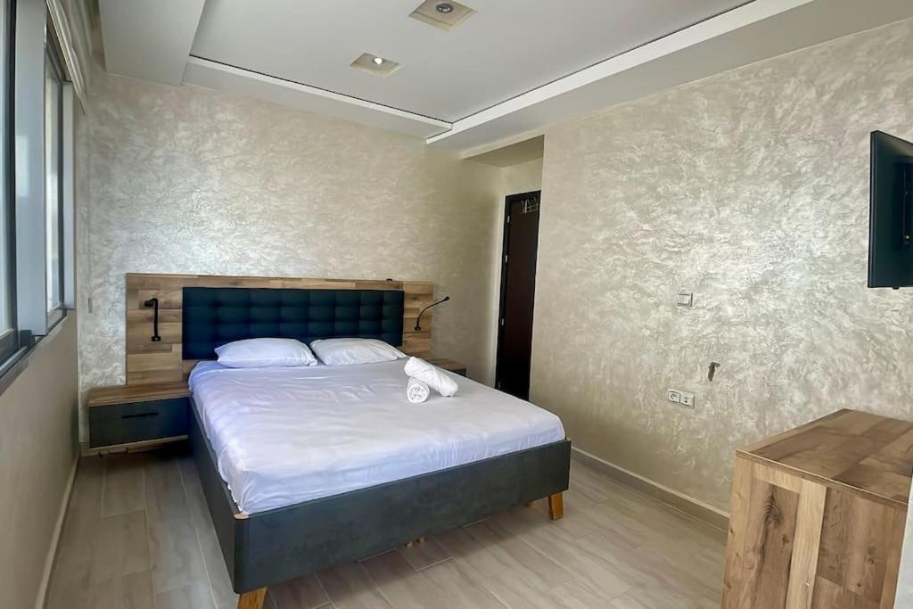 Spacious 3 Bedrooms & 2 Balcony - Comfortable Appartement *
