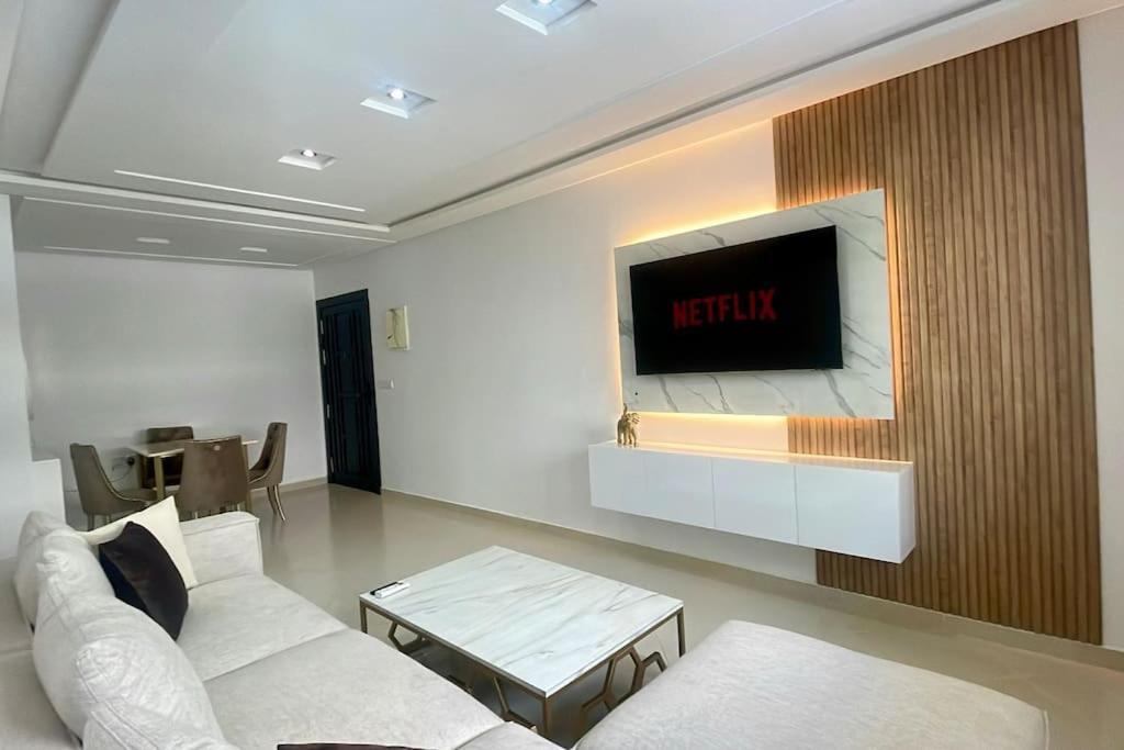 Spacious 3 Bedrooms & 2 Balcony - Comfortable