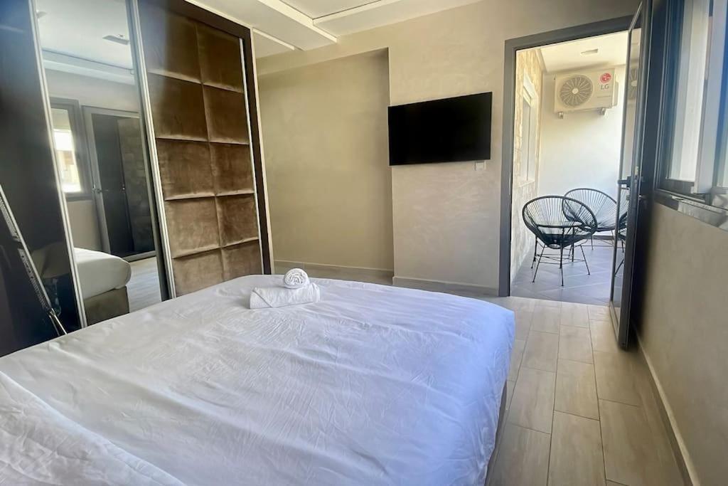 Spacious 3 Bedrooms & 2 Balcony - Comfortable *
