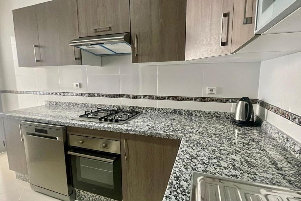 Appartement Spacious 3 Bedrooms & 2 Balcony - Comfortable Tanger